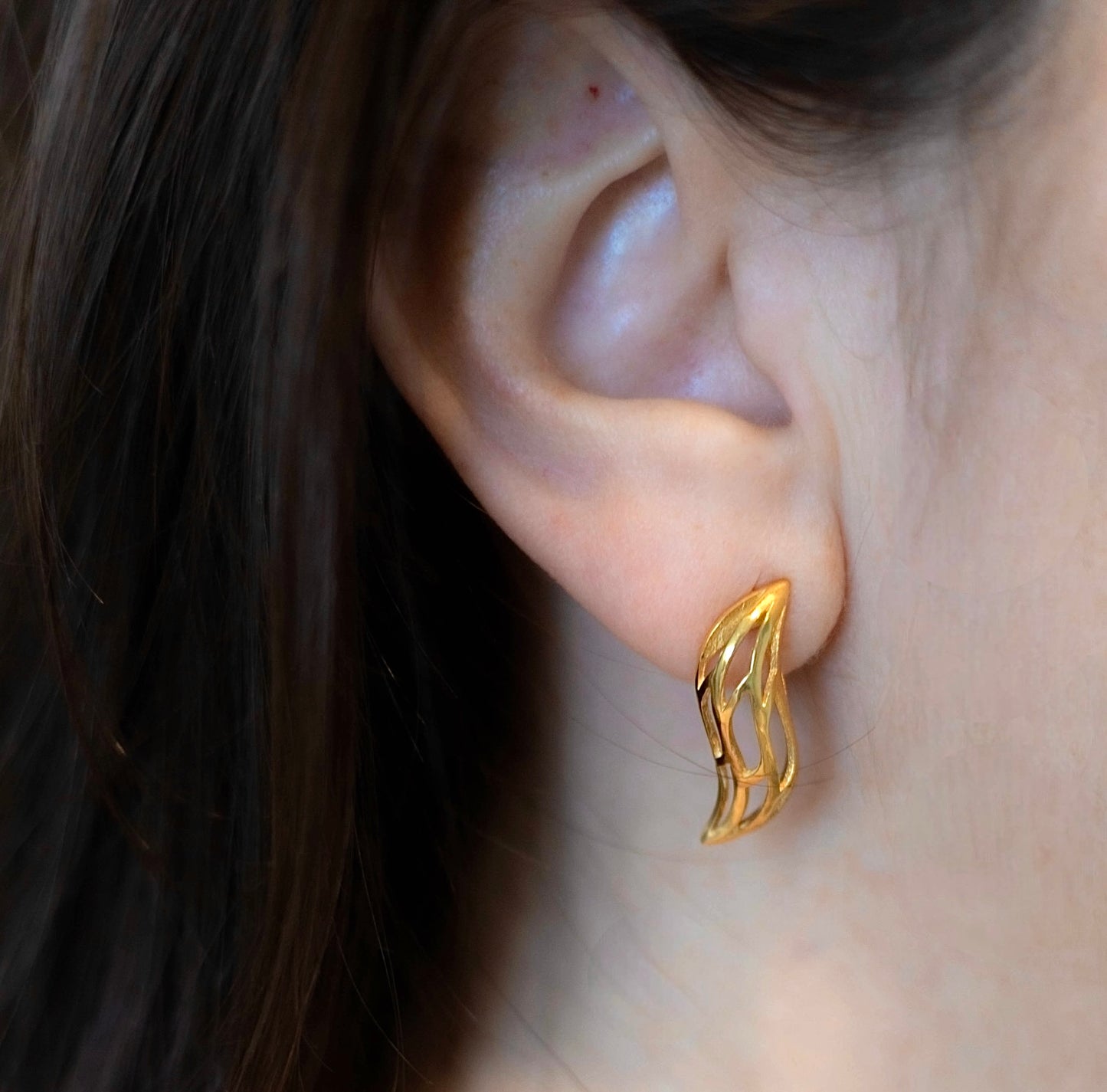 Flow Wave Studs