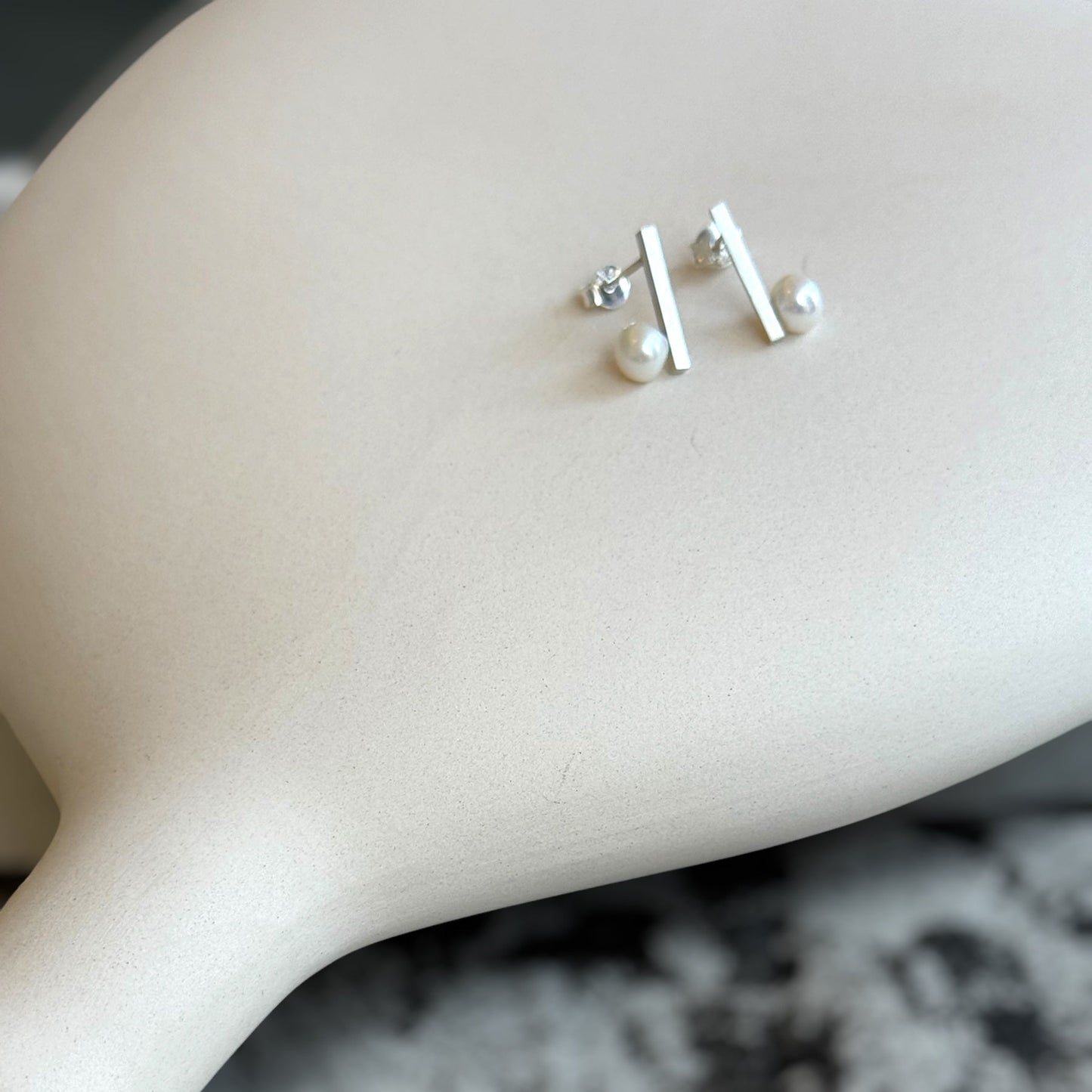 Luna Studs