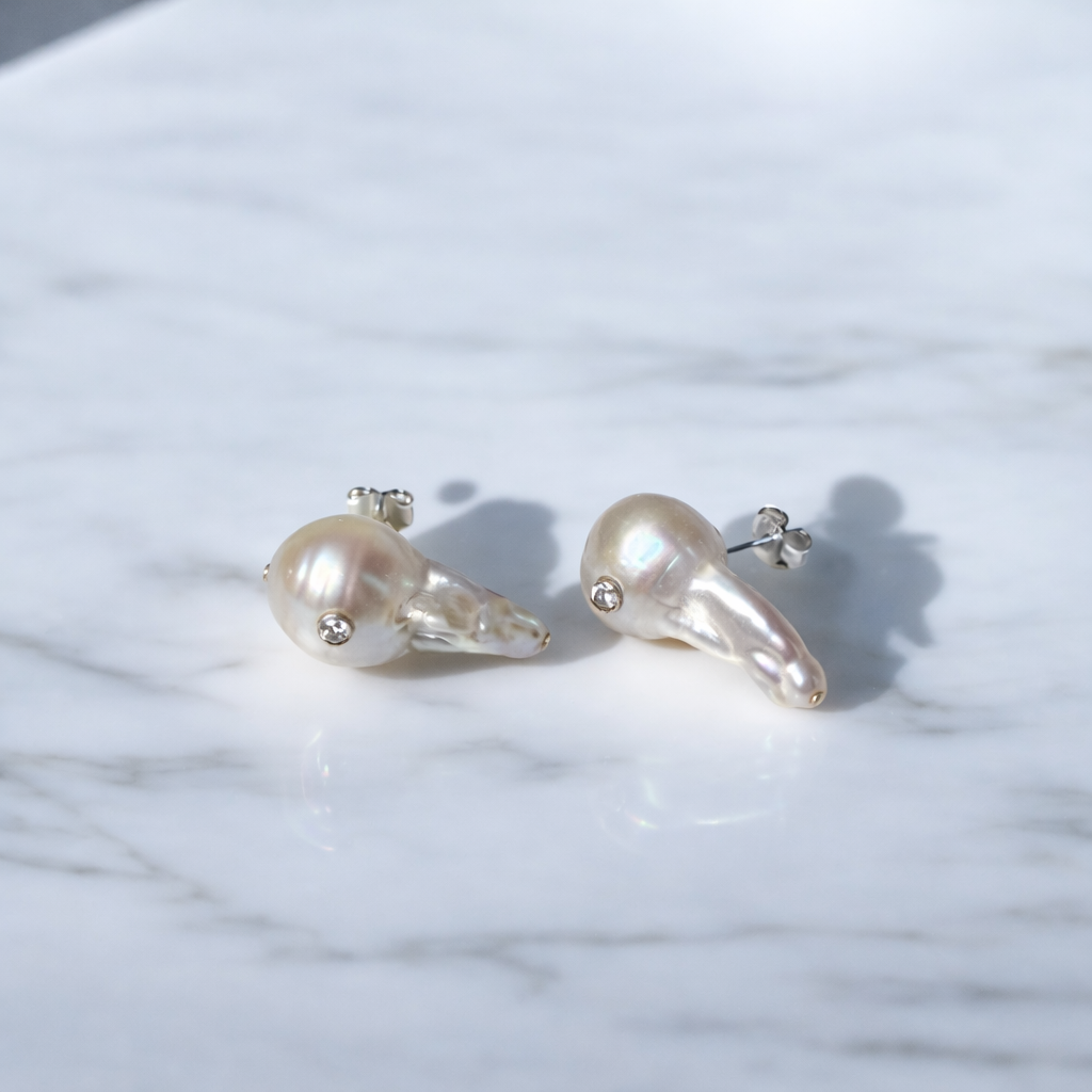 Etoile Stud Earrings