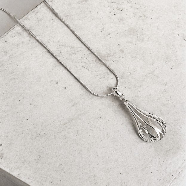 Flow Necklace