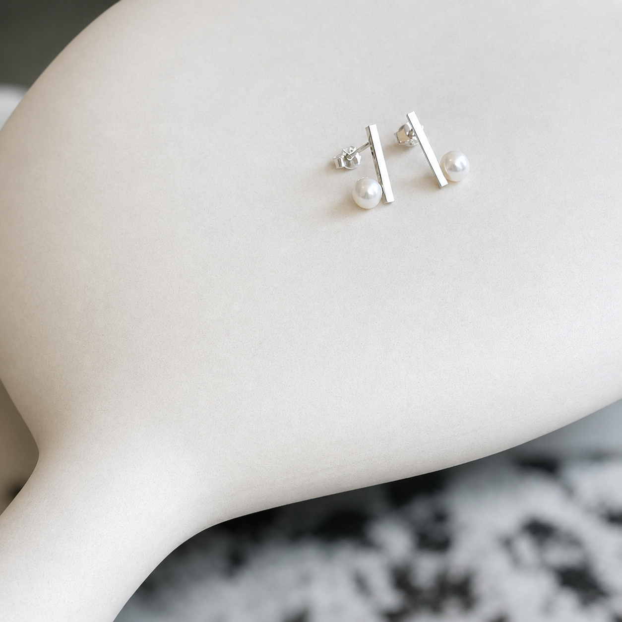 Luna Stud Earrings