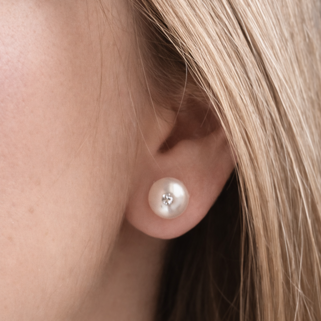 Pearl Glow Stud Earrings