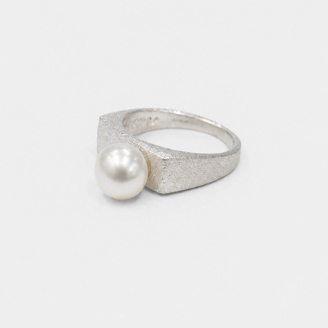 Plinth Ring