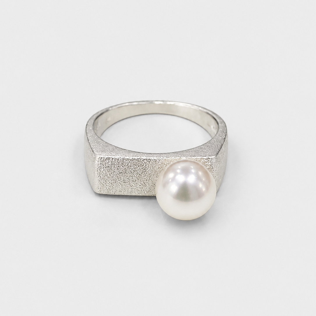 Plinth Ring